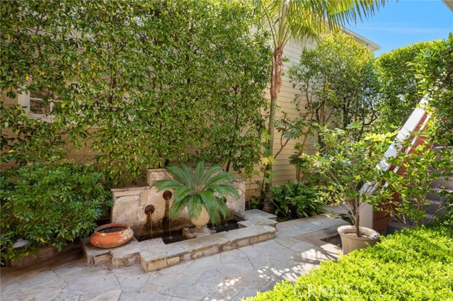 101 Old Course Drive, Newport Beach CA: https://media.crmls.org/medias/f7a14930-3be9-4743-9ade-965674e4d1f1.jpg