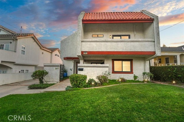 Detail Gallery Image 2 of 26 For 1908 Speyer, Redondo Beach,  CA 90278 - 3 Beds | 2/1 Baths