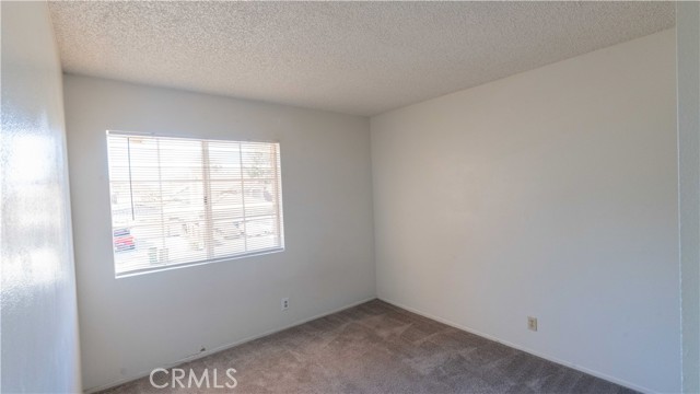 Detail Gallery Image 16 of 33 For 37908 Wesley Ct, Palmdale,  CA 93552 - 4 Beds | 2/1 Baths