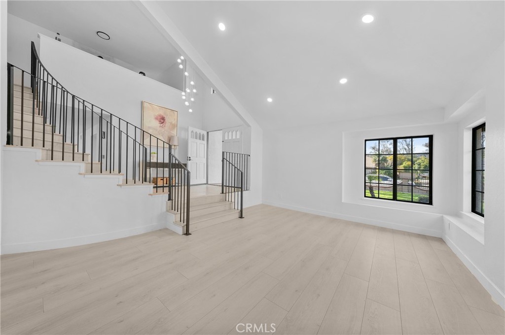 890 San Nicholas Drive