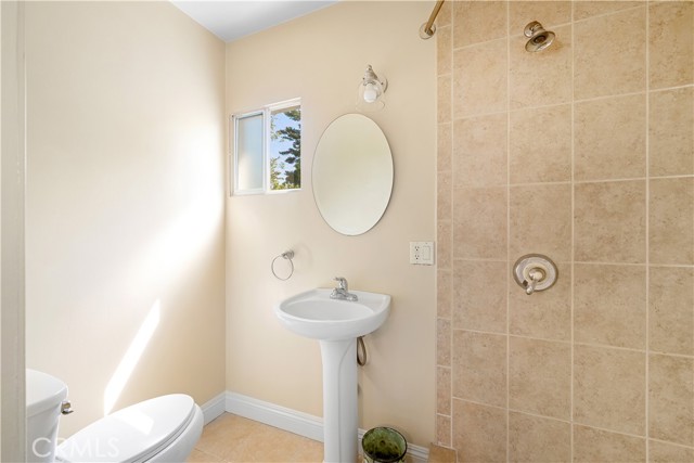 Detail Gallery Image 13 of 22 For 3634 Buena Park Dr, Studio City,  CA 91604 - 2 Beds | 2 Baths