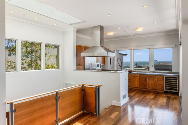 1211 Bayview Drive, Manhattan Beach, California 90266, 4 Bedrooms Bedrooms, ,4 BathroomsBathrooms,Residential,Sold,Bayview,SB21169008