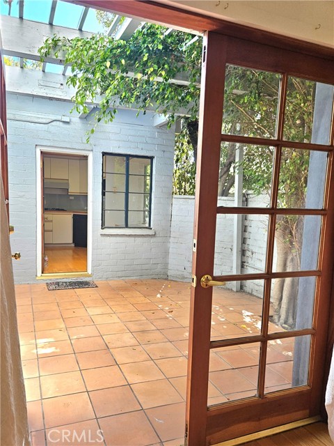 Detail Gallery Image 35 of 40 For 12217 Dorothy St, Los Angeles,  CA 90049 - 4 Beds | 2 Baths