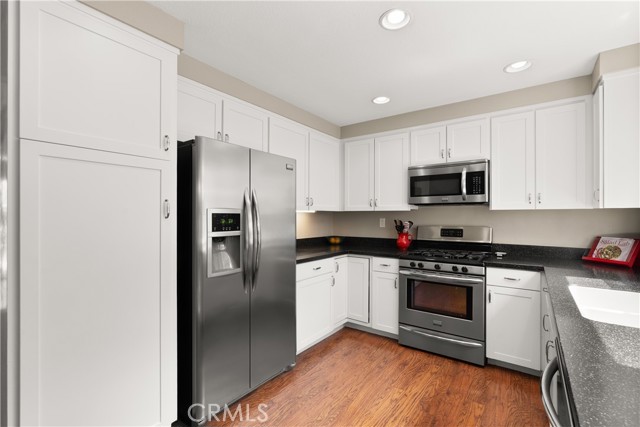 Detail Gallery Image 9 of 38 For 21242 Bristlecone, Mission Viejo,  CA 92692 - 4 Beds | 3 Baths