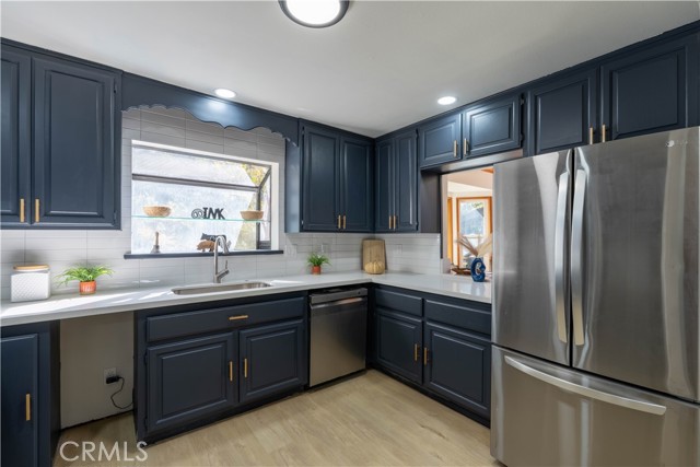 Detail Gallery Image 11 of 43 For 6301 Cedar Ave, Angelus Oaks,  CA 92305 - 2 Beds | 2 Baths