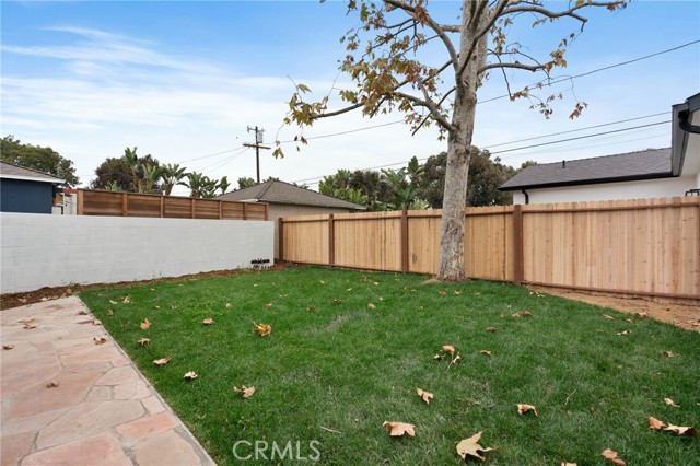 Detail Gallery Image 24 of 38 For 8334 Winsford Ave, Los Angeles,  CA 90045 - 5 Beds | 4 Baths