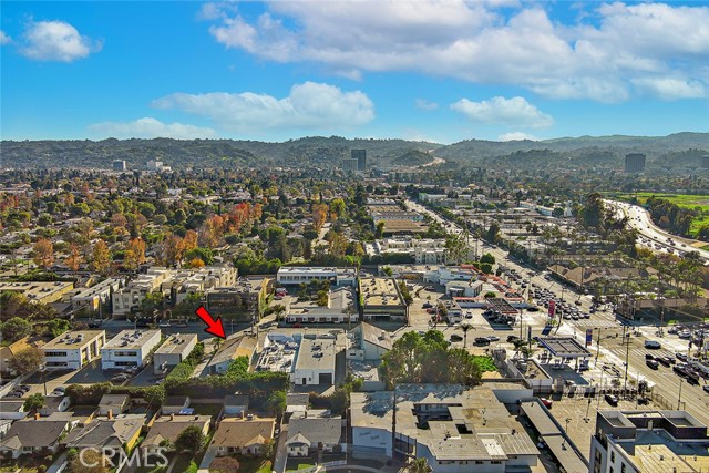 15217 Burbank Boulevard, Van Nuys CA: https://media.crmls.org/medias/f7a746b8-6012-4658-92b4-ad9bd9a7d901.jpg
