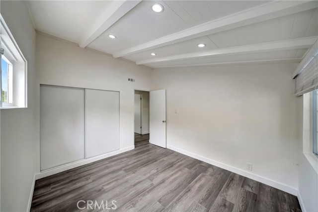 Detail Gallery Image 27 of 43 For 19706 Victory Bld, Woodland Hills,  CA 91367 - 4 Beds | 2 Baths