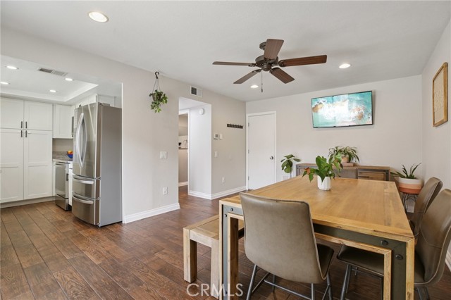 Detail Gallery Image 8 of 30 For 369 N via Remo, Anaheim,  CA 92806 - 3 Beds | 1/1 Baths