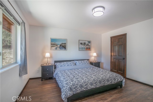 Detail Gallery Image 14 of 41 For 474 Lakewood Ln, Big Bear Lake,  CA 92315 - 3 Beds | 2 Baths