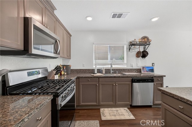 Detail Gallery Image 12 of 53 For 27777 Calle Talavera, Menifee,  CA 92585 - 3 Beds | 2 Baths