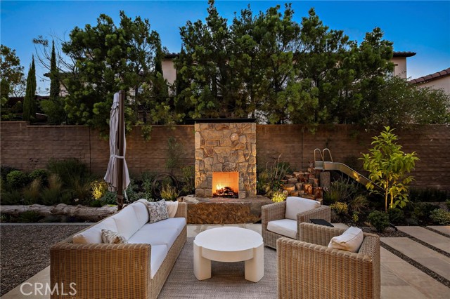 137 Sunset, Irvine CA: https://media.crmls.org/medias/f7a8b9e0-e270-48ae-a615-d4152a4b1707.jpg