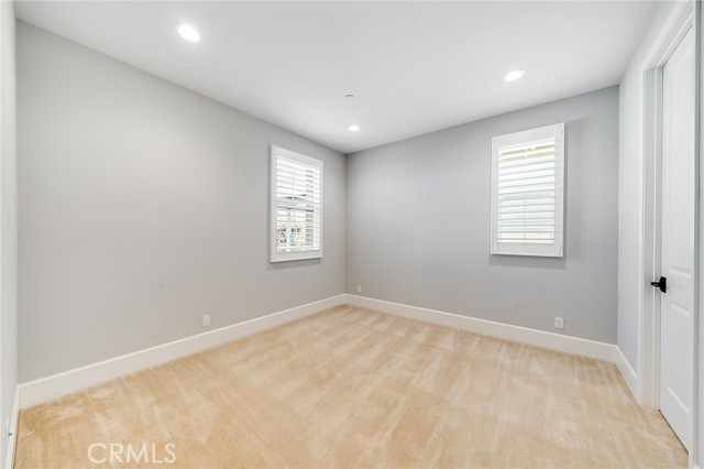 Detail Gallery Image 34 of 45 For 212 Parkwood, Irvine,  CA 92620 - 4 Beds | 4/1 Baths