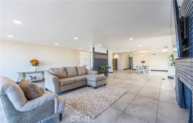 Detail Gallery Image 17 of 71 For 10220 Balmoral Ct, Riverside,  CA 92503 - 3 Beds | 2 Baths