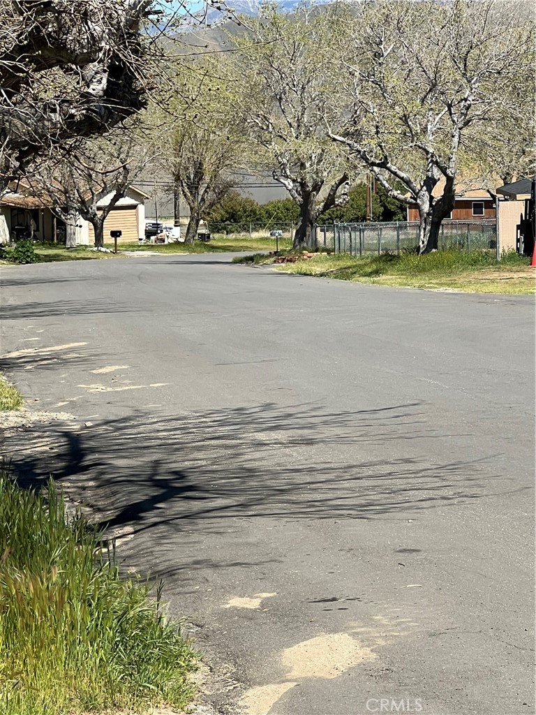 https://media.crmls.org/medias/f7a93b5d-8602-4229-b013-06d579a73662.jpg?preset=X-Large