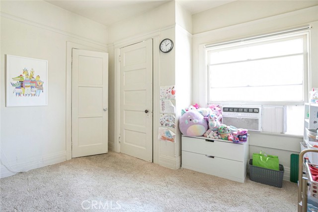 Detail Gallery Image 19 of 61 For 325 S Los Robles Ave, Pasadena,  CA 91101 - – Beds | – Baths