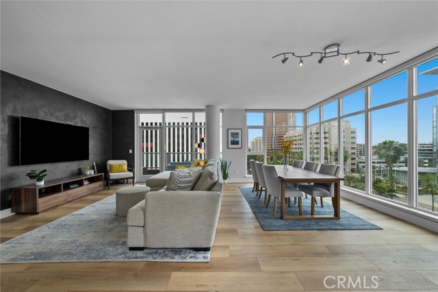 400 W Ocean Boulevard, Long Beach CA: https://media.crmls.org/medias/f7ab8b5a-c713-44ad-9869-6502f37a7f3d.jpg
