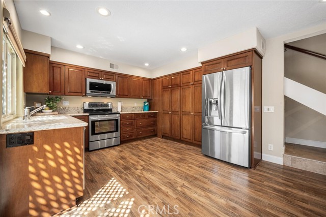 Image 5 of 68 For 4102 Avenida Sevilla