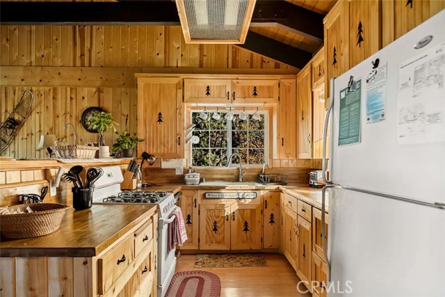 Detail Gallery Image 64 of 70 For 43897 Yosemite Drive, Big Bear Lake,  CA 92315 - 4 Beds | 2 Baths