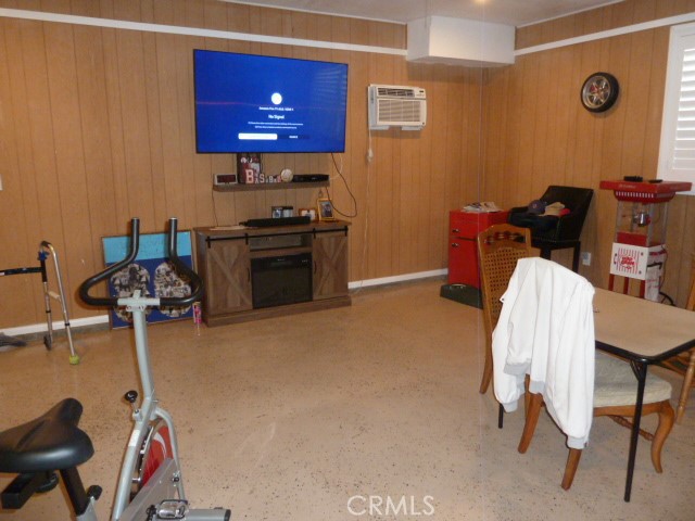 15411 Runnymede Street, Van Nuys CA: https://media.crmls.org/medias/f7acec50-b2a3-4149-a2ac-ae4059036c4e.jpg