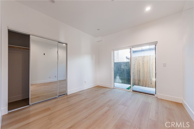 Detail Gallery Image 10 of 26 For 5209 W 20th St #2,  Los Angeles,  CA 90016 - 3 Beds | 3/1 Baths