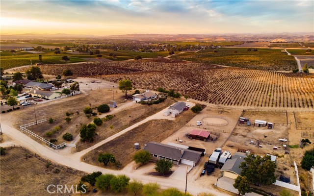 Private and tranquill setting with amazing views