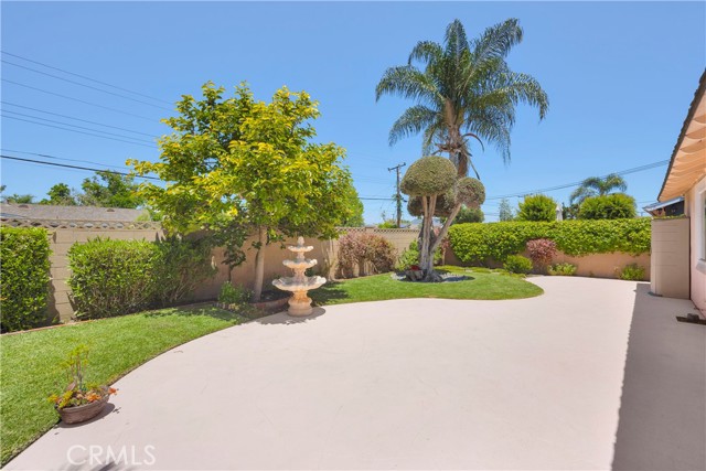 3321 Orangewood Avenue, Los Alamitos CA: https://media.crmls.org/medias/f7ae8c0d-343c-42ba-b2c6-0b0b213b382a.jpg