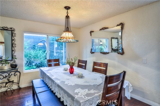 6073 Cameo Street, Rancho Cucamonga CA: https://media.crmls.org/medias/f7b074b8-a78f-4715-9468-8f7a2f56e8cf.jpg