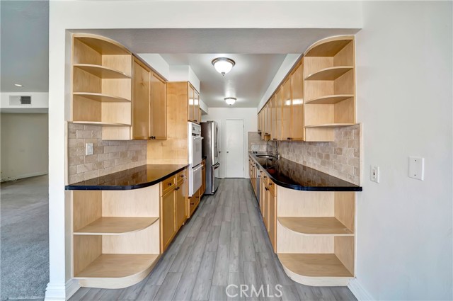 Detail Gallery Image 18 of 65 For 4647 Willis Ave #312,  Sherman Oaks,  CA 91403 - 2 Beds | 2 Baths