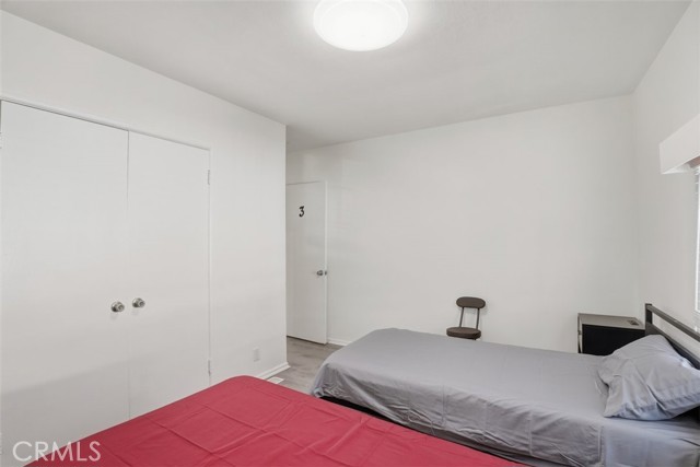 7958 Tampa Ave, Reseda CA: https://media.crmls.org/medias/f7b1846e-a63d-48e7-970c-e51bba52435d.jpg