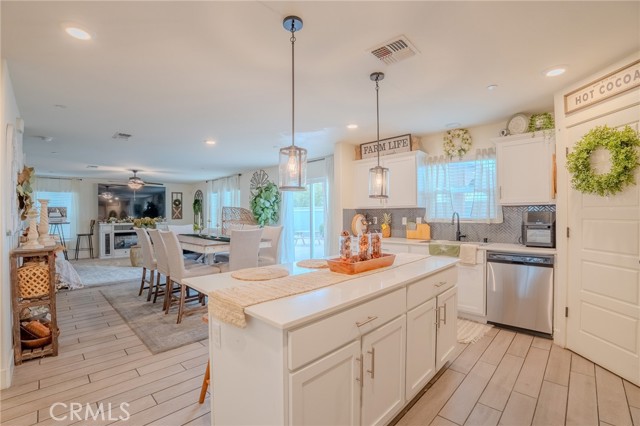 Detail Gallery Image 21 of 46 For 2104 Redding Way, Atwater,  CA 95301 - 5 Beds | 3/1 Baths