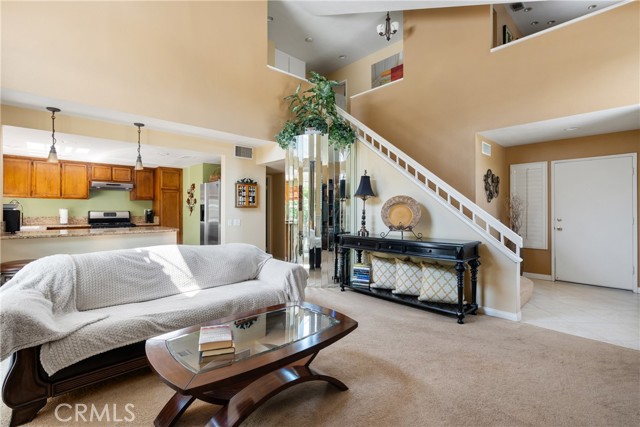 7018 Princeton Place, Rancho Cucamonga CA: https://media.crmls.org/medias/f7b1db11-894e-486b-af7f-bf1e49516b72.jpg