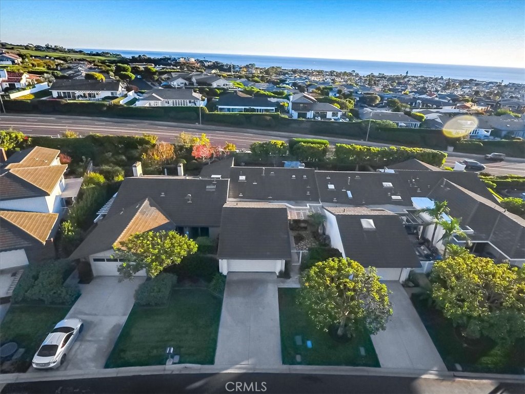 https://media.crmls.org/medias/f7b28449-8822-45e8-979b-b0c62e5b52b9.jpg?preset=X-Large