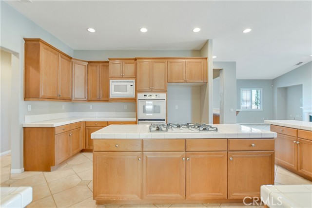 Detail Gallery Image 15 of 75 For 18614 Glass Mountain Dr, Riverside,  CA 92504 - 4 Beds | 3/1 Baths