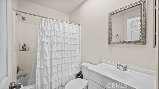 Detail Gallery Image 11 of 18 For 19145 Palo Verde Dr, Apple Valley,  CA 92308 - 2 Beds | 2 Baths