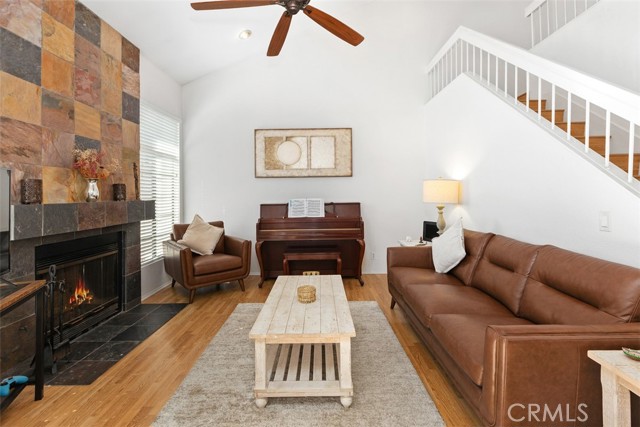 Detail Gallery Image 5 of 31 For 3935 Caminito Silvela, San Diego,  CA 92122 - 3 Beds | 2 Baths