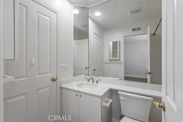 Detail Gallery Image 26 of 45 For 10 Bettoni Aisle, Irvine,  CA 92606 - 3 Beds | 2/1 Baths