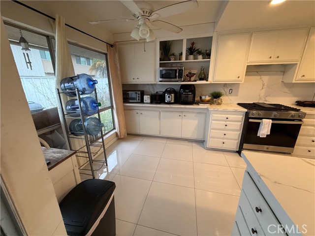 Detail Gallery Image 7 of 19 For 919 Glencliff St, La Habra,  CA 90631 - 2 Beds | 2 Baths