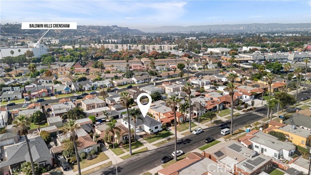 3945 S Norton Avenue, Los Angeles CA: https://media.crmls.org/medias/f7b5ae69-13cf-41a5-bbed-614c5e0931b7.jpg