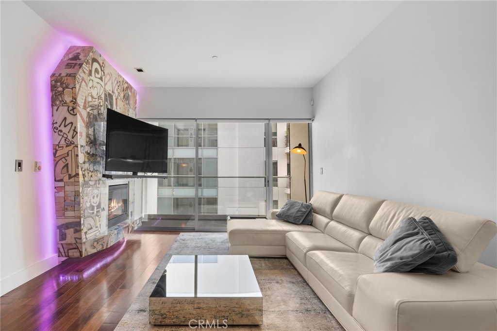 F7b5df0f Cdd8 416e 9c99 5ef59fe9793c