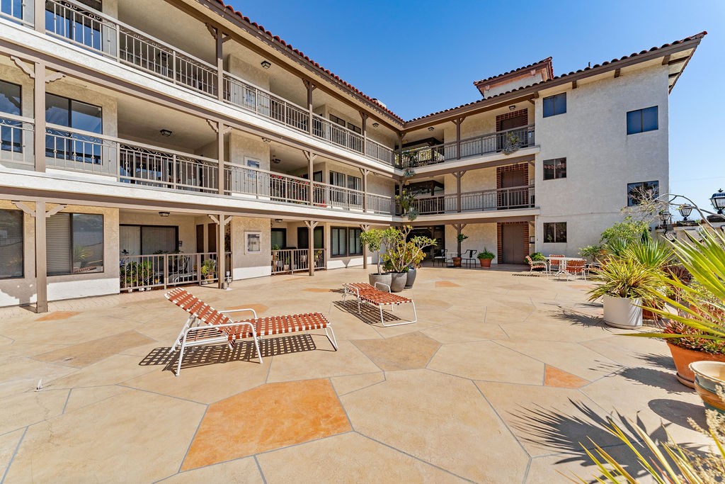 Detail Gallery Image 45 of 46 For 1150 W 13th St #204,  San Pedro,  CA 90731 - 2 Beds | 2 Baths