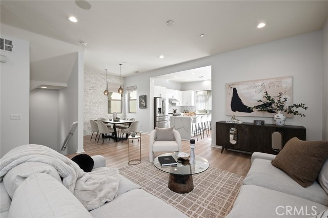 Detail Gallery Image 17 of 56 For 1807 Coastal Way, Costa Mesa,  CA 92627 - 2 Beds | 2/2 Baths