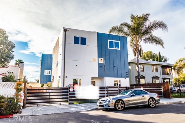1307 N Orange Drive Hollywood, California One of the most reputable developers of all LA gladly presents this newly built 4-plex in prime Hollywood currently. This property is conveniently located right in the heart of Hollywood with foot travel distance from the Hollywood Walk of Fame (1/2 mile), the TCL Chinese Theatre, the Wax Museum, and the famous Capitol Records Building. Hollywood is known for receiving many tourists throughout the year and many new residents who come to chase the dream of the acting industry (Airbnb for thought?). Hollywood has a high demand for rent and is being rapidly redeveloped with new luxury homes/apartments. 1307 N. Orange Dr. has easy access to downtown LA, LAX, and adjacent to upscale Hollywood Hills. It offers 93 Walkscore, 65 transit score, and 70 bike score giving residents access to easy dining, grocery shopping, and transportation. Orange offers 2 buildings with 4 units total. First building consists of a massive 4b/4ba and a 3b/3.5ba. Second building offers a 3b/3ba and a 2b/2ba. This new and luxurious construction development has all the modern touches in today’s market such as laminate flooring, recessed lighting, backsplash and quartz countertops in kitchen and bathooms, central AC, washroom, 4 car garage, 7 parking spaces, and many more features making itthe one of the most beautiful homes in the neighborhood.
