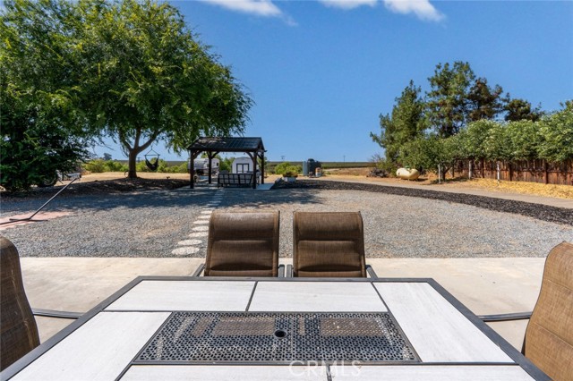 29578 Diane Way, Madera CA: https://media.crmls.org/medias/f7b792aa-cf92-4db9-9a76-f0dfaff41ac4.jpg