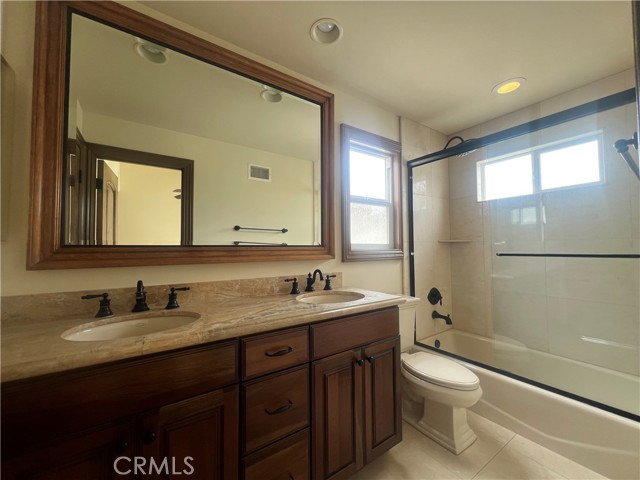 Detail Gallery Image 21 of 30 For 323 13th St, Huntington Beach,  CA 92648 - 3 Beds | 3/2 Baths