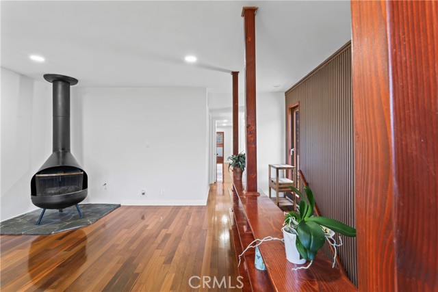 Detail Gallery Image 24 of 42 For 2820 Oak Point Dr, Los Angeles,  CA 90068 - 2 Beds | 1/1 Baths