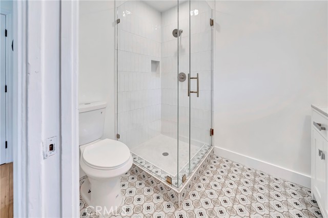 20742 Lull Street, Winnetka CA: https://media.crmls.org/medias/f7b95efa-6ca1-473a-83b4-cfbcac83a8a0.jpg