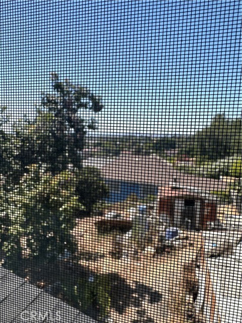 Detail Gallery Image 2 of 11 For 1937 Delta, Los Angeles,  CA 90026 - 3 Beds | 2 Baths