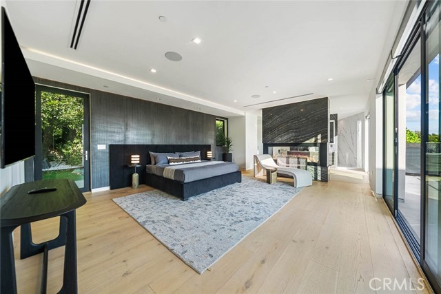 1947 Glencoe Way, Los Angeles CA: https://media.crmls.org/medias/f7ba231d-4277-45c6-bd3c-2303cfff2b83.jpg