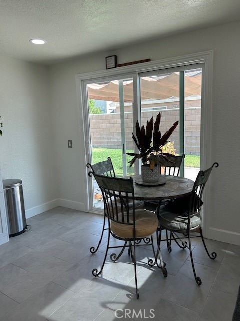 14241 Elizabeth Court, Fontana CA: https://media.crmls.org/medias/f7bb6315-8f1d-4e60-85f2-754d3bf0385a.jpg